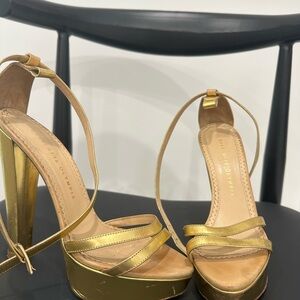 Charlotte Olympia platform heels 💛